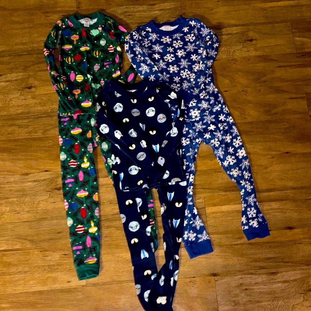 Bundle 3 pairs of Hanna Andersson Holiday Two Piece Pajamas